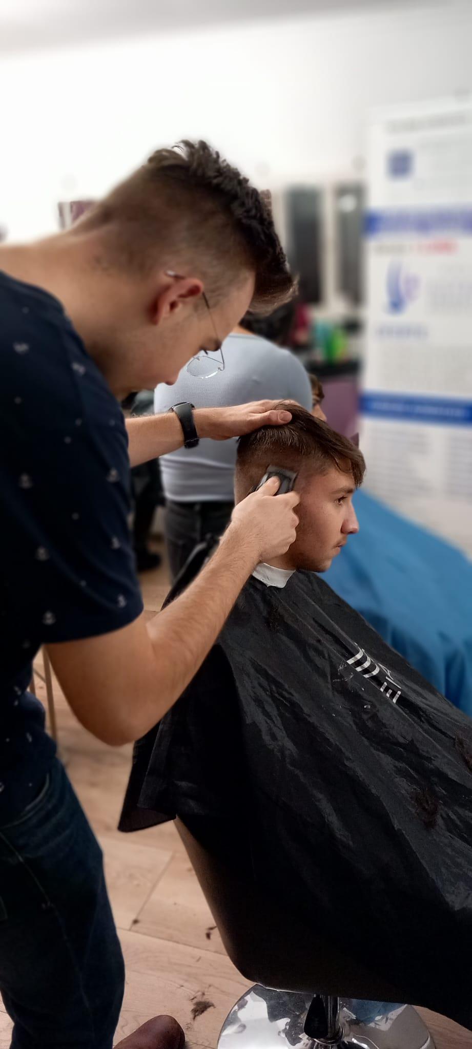 Curs Frizerie Barbering – Cod COR 514113